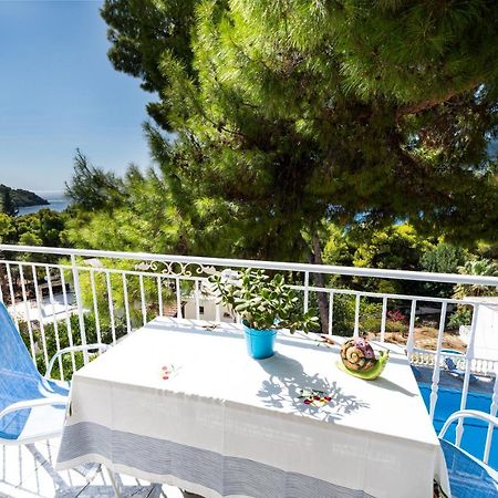 Lions Apartments Poros Town 外观 照片