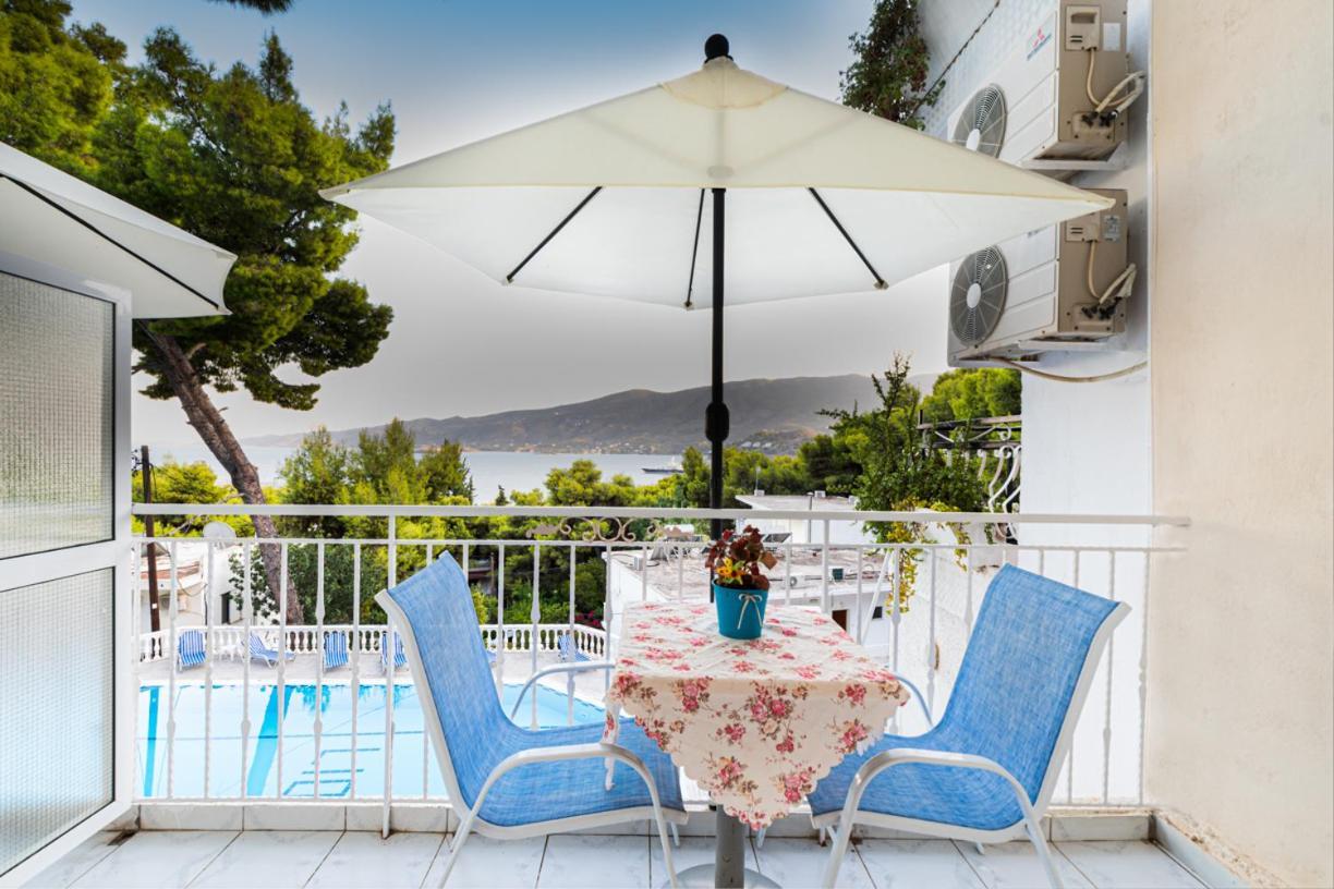 Lions Apartments Poros Town 外观 照片