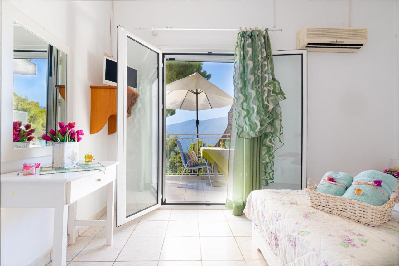 Lions Apartments Poros Town 外观 照片