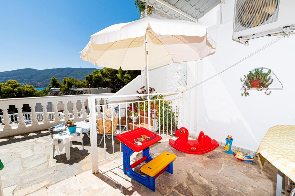 Lions Apartments Poros Town 外观 照片
