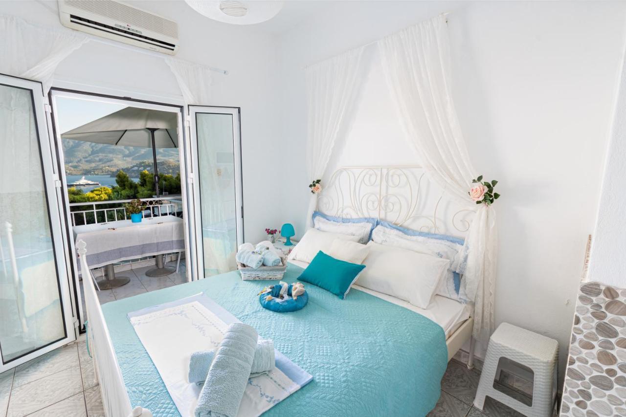 Lions Apartments Poros Town 外观 照片