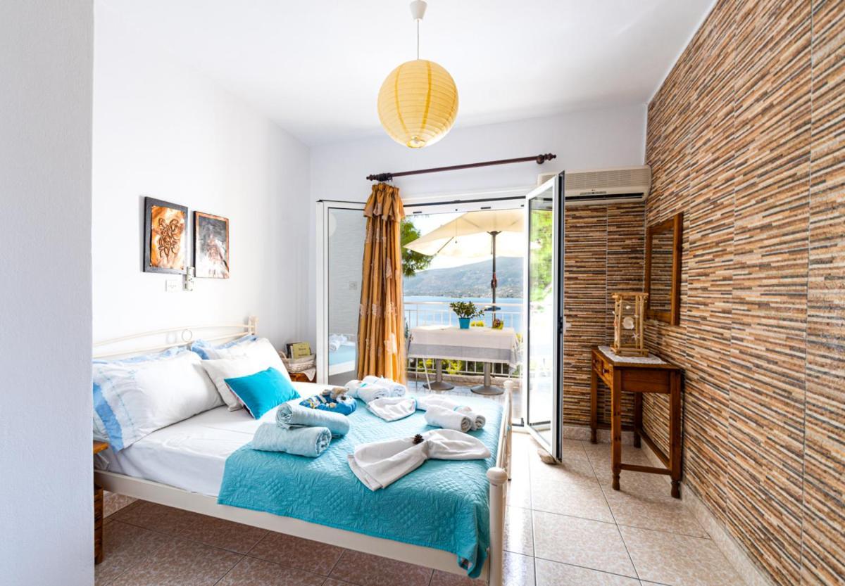 Lions Apartments Poros Town 外观 照片