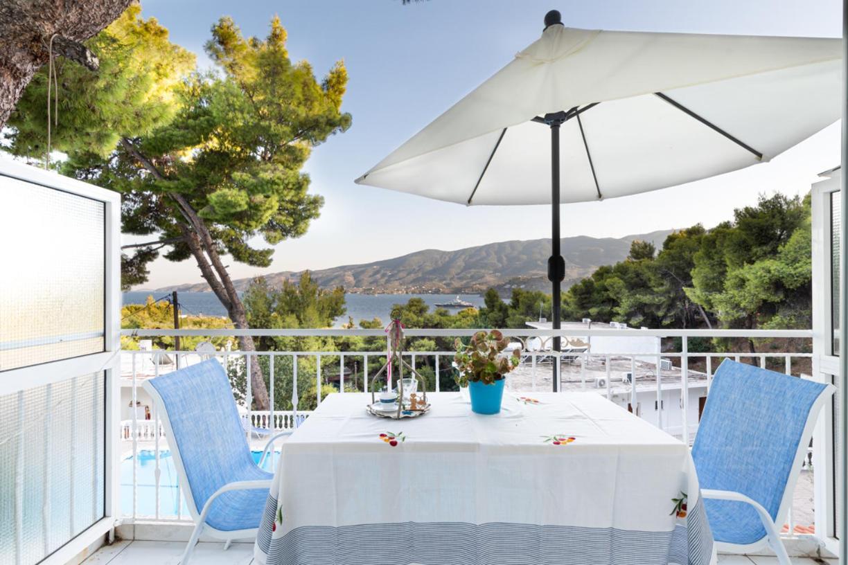 Lions Apartments Poros Town 外观 照片