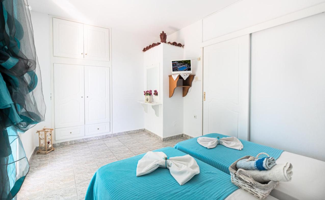 Lions Apartments Poros Town 外观 照片