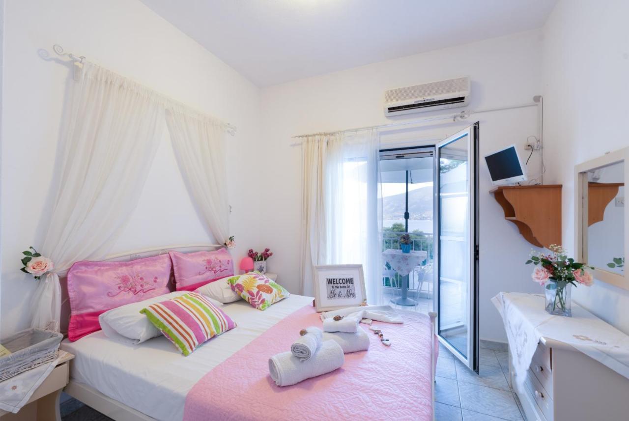 Lions Apartments Poros Town 外观 照片