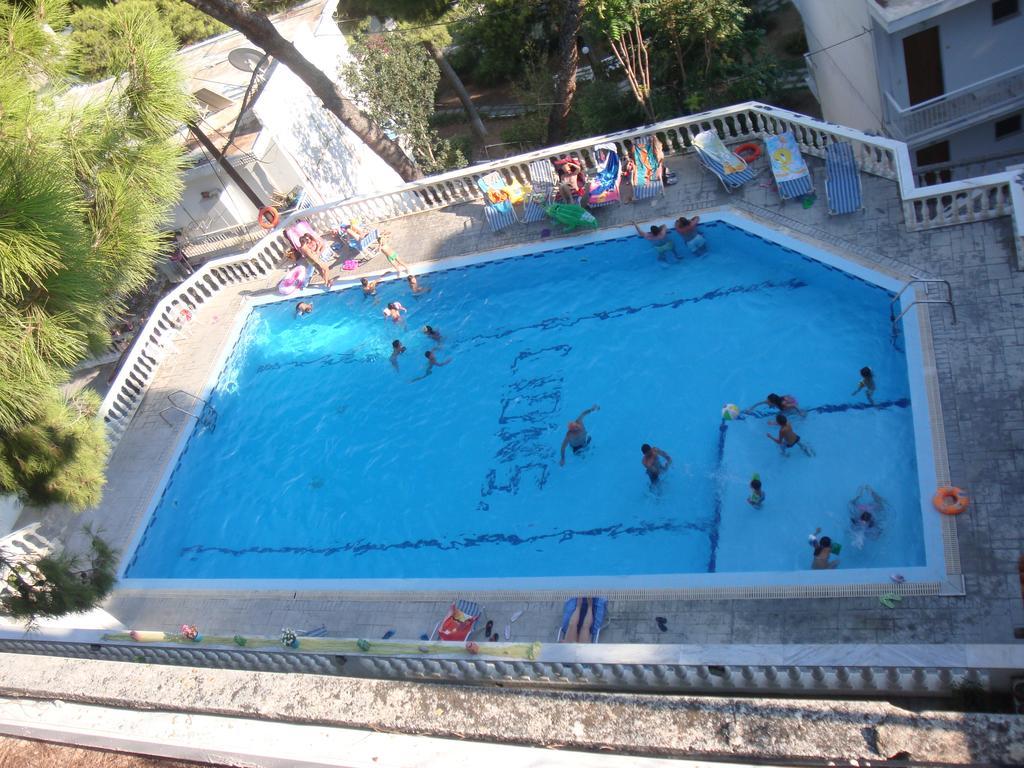 Lions Apartments Poros Town 外观 照片