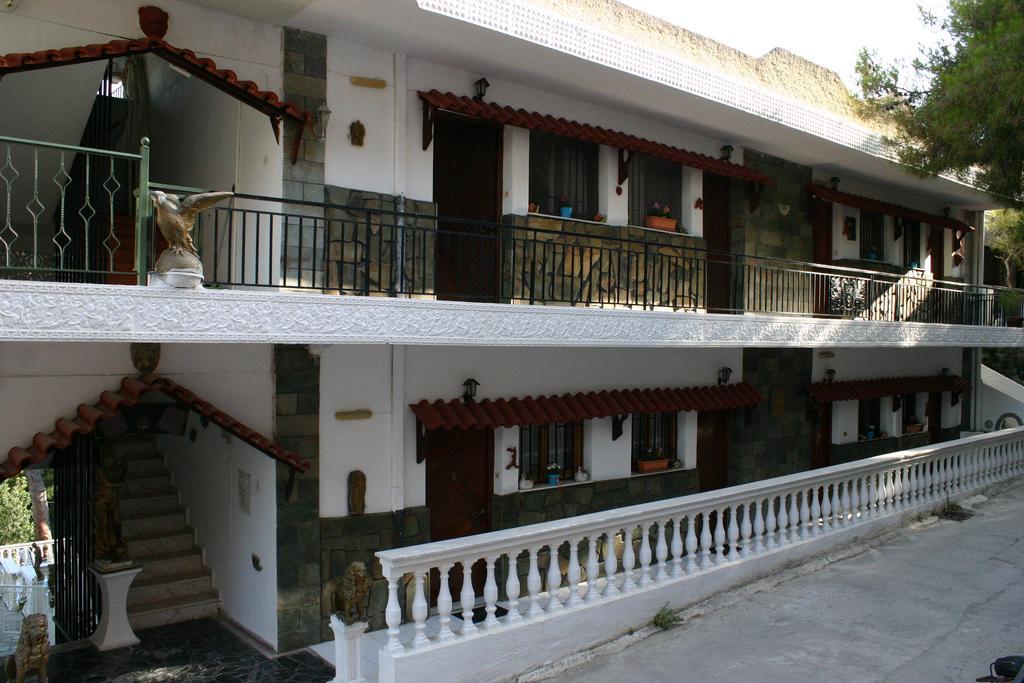 Lions Apartments Poros Town 外观 照片